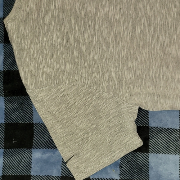 Nike. Swoosh Tee Shirt. XL but fits more like a large. - Picture 10 of 11